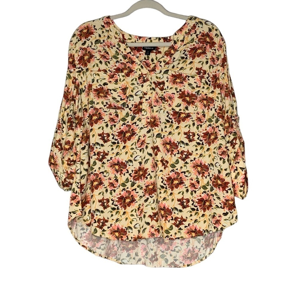 Torrid creme floral blouse rust, pink, gold. Size 1(14-16) 1X